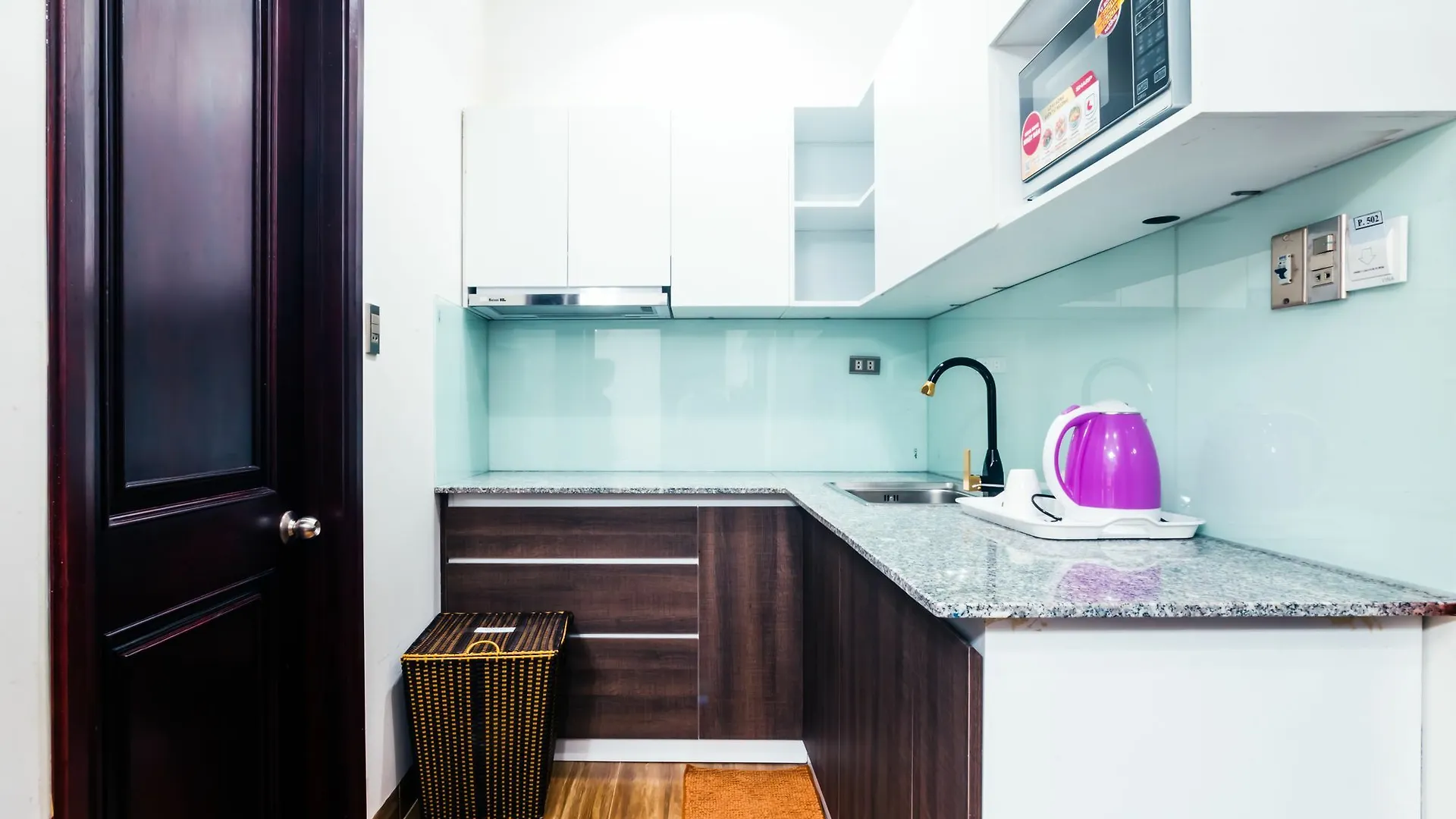 Ava Hotel & Apartment Da Nang 3*,